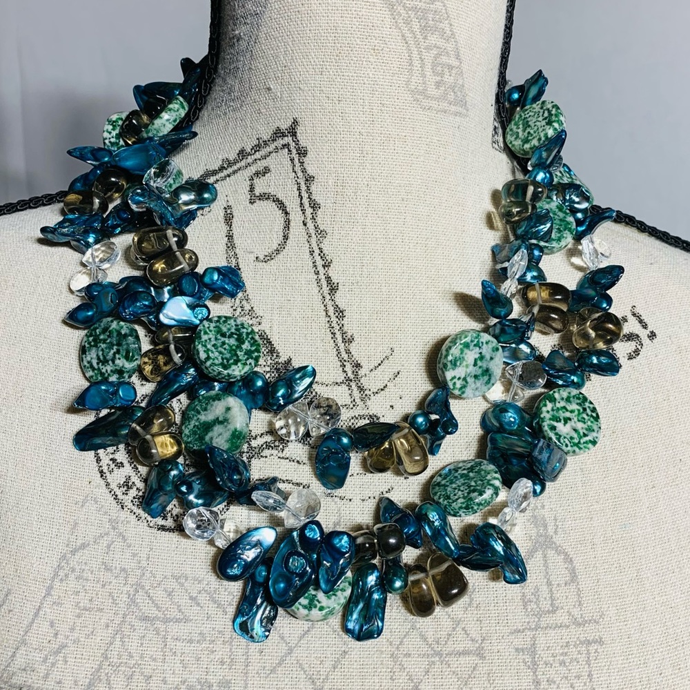 Emerald green 3 tiered statement necklace